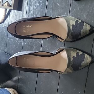 BRAND NEW Mix No. 6 High Heels Black Backs with Camo front pointed toe size 7.5